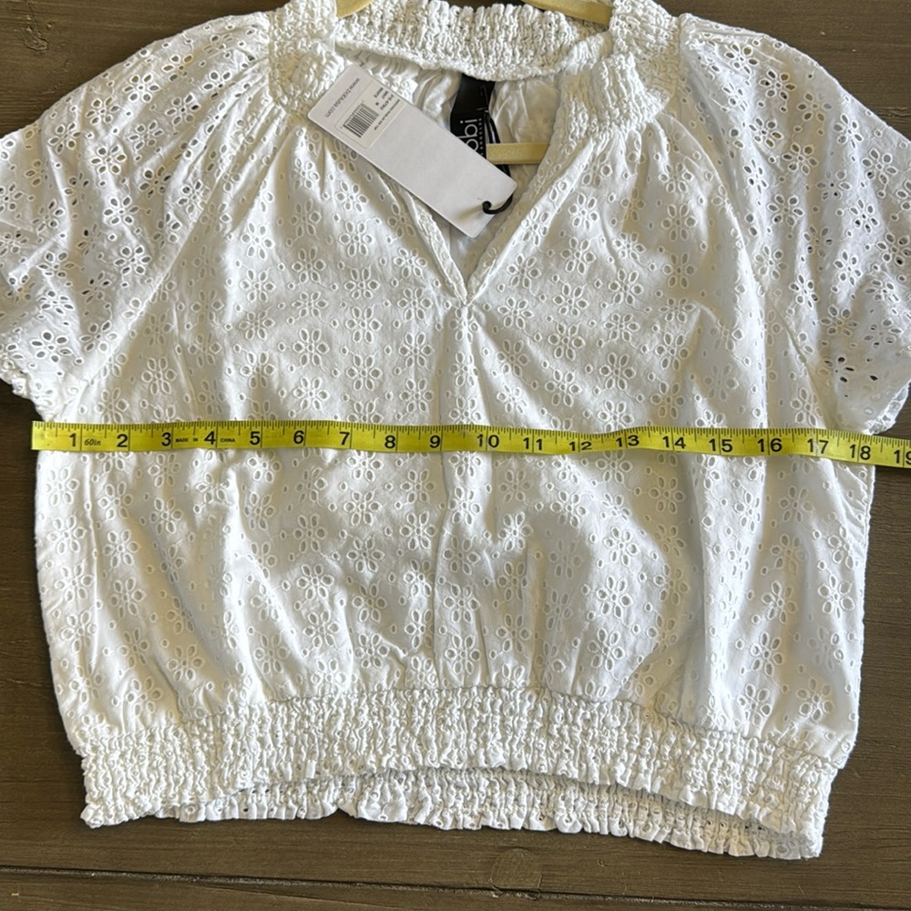 Revolve Bobi Smocked Raglan Short Sleeve Top Eyelet White - Picture 6 of 7